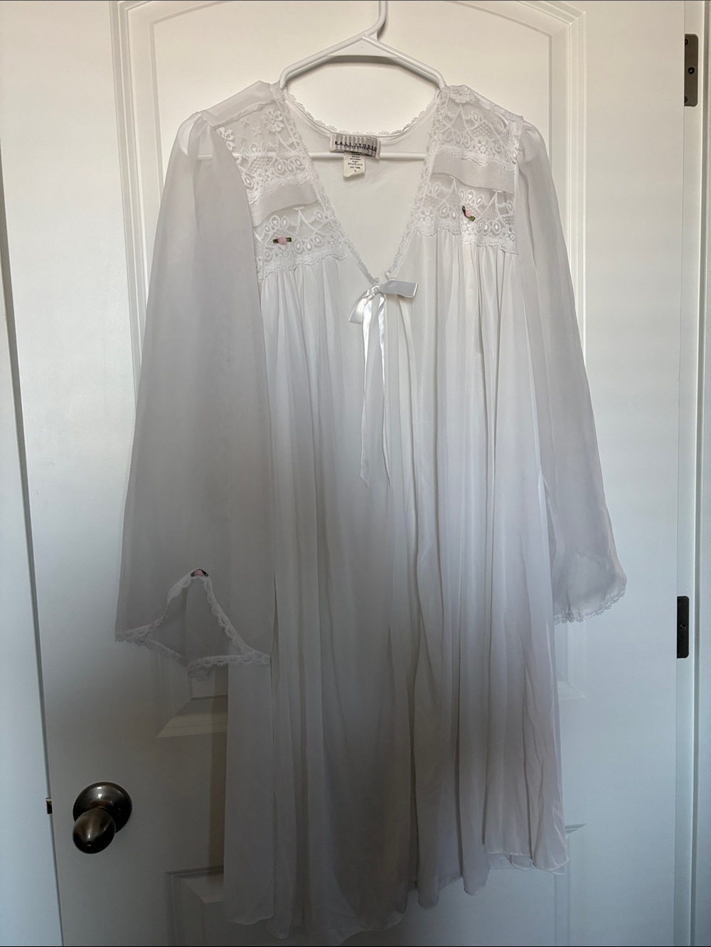 Vintage Y2K Bali Studio Sheer Lace Rosette Peignoir Robe White 1X Bridal